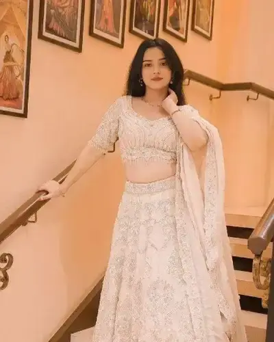 Escort Mohanlalganj